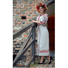 Embroidered dress "Queen's Roses"